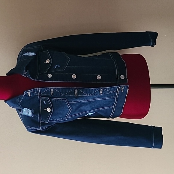 Jean jacket Brand: wax Jean Color: blue Size: medium. "R: - Picture 1 of 5